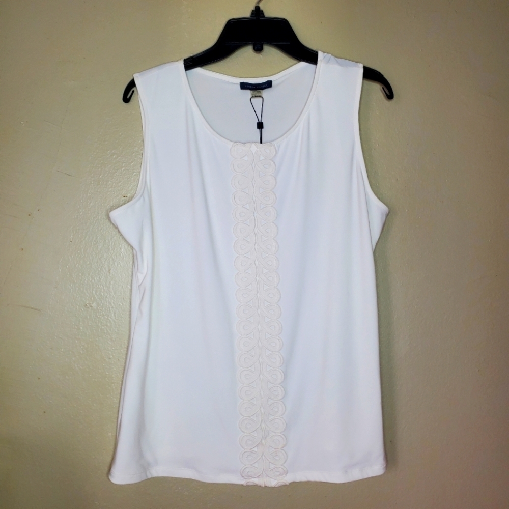 𝅺Tommy Hilfiger ivy XL white embroidery front detail Sleeveless blouse top